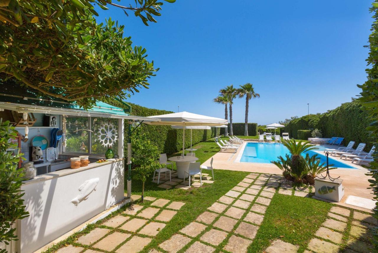 Residence Punta Cassano - In Piscina Sulla Spiaggia Di Sabbia San Foca Εξωτερικό φωτογραφία